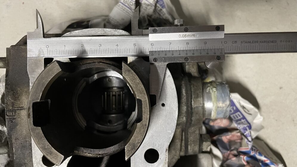 KH250 シリンダライナーの径