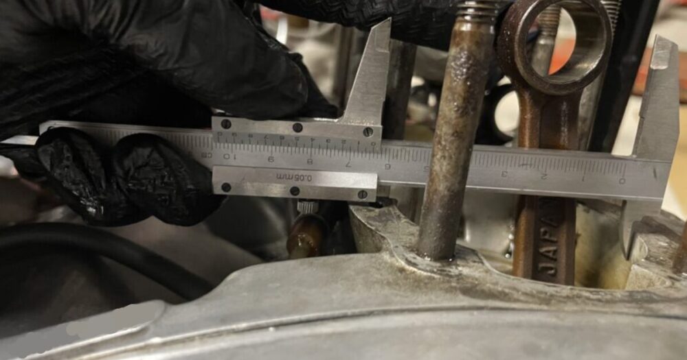 KH400(S3)のケース側 シリンダ接続部の径